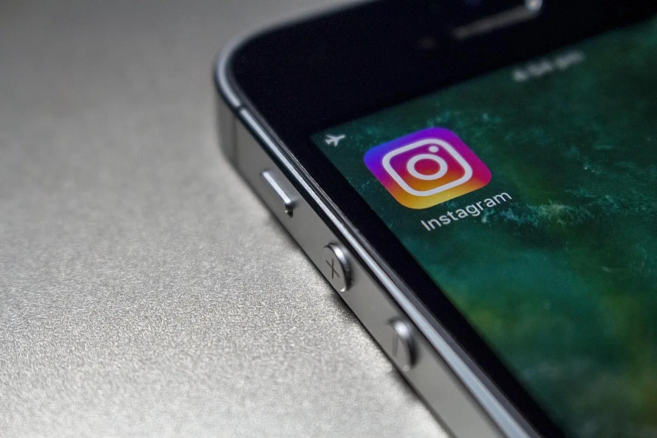 instagram, mobile, smartphone, networking, global, to blog, information, blog, receive, networked, social media, community, exchange of information, send, together, social, web, digital, instagram, instagram, instagram, instagram, instagram. Community building questions teams ask, and the order they usually arise