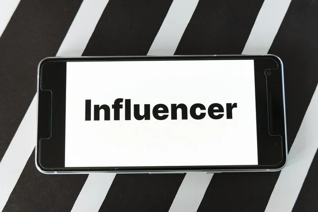 mockup, screen, smartphone, website, blog, word, influencer, brand, branding, marketing, instagram, youtube, facebook, group, community, network, communication, social, connection, platform, internet, influencer, influencer, influencer, influencer, influencer. One shared campaign record keeps an influencer partnership from drifting