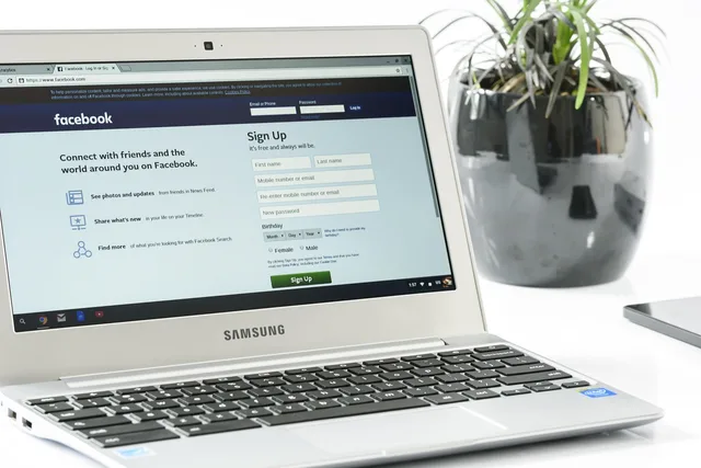 facebook login, office, beautiful flowers, laptop, business, computer, modern, samsung, flower background, chromebook, cloudbook, netbook, manager's desk, flower, finances, flower wallpaper, social media, break at work, communication, internet, internet network, people, information, media, silver, metal, nature, pretty. Social media agencies shortlist: nine to compare, with a scoring worksheet