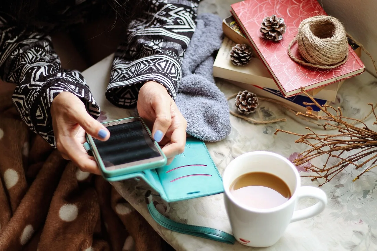 girl, smartphone, social media, communication, cellphone, coffee, coffee cup, mobile phone, internet, digital, online, technology, social media, social media, social media, social media, social media, online. Social media community building case studies: the mechanism behind seven named cases and the evidence limit of each